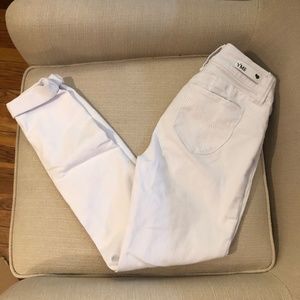 *CLOSET CLEAR OUT* 🍑 White Butt Enhancing Pants